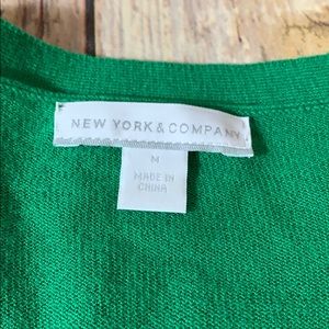 New York & Company Sweaters - 🎉SALE!!! Emerald Green NY&CO Cardigan sweater - M New York & Company Sweaters - 🎉SALE!!! Emerald Green NY&CO Cardigan sweater - M